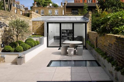Flawlessly executed roof terrace conversion utilizing expert techniques and durable materials for a London property.