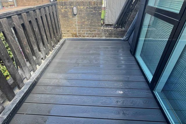Sika Sarnafil Flat Roofer Designer Highbury contractor, high-quality roofing material provides excellent durability, weather resistance.
