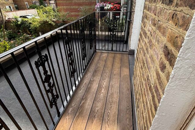 Flat roofer Pimlico London roof garden terrace balcony builder company near me felt roof replacement